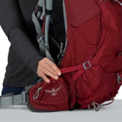 Osprey Ariel 55 36 Osprey Ariel 55 -Skiudstyr Butik 0166 osprey ariel55 s21 detail11 claretred 2