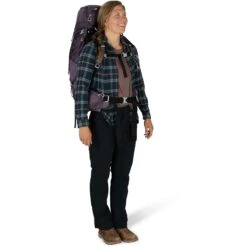 Osprey Aura AG 50 -Skiudstyr Butik Osprey Aura AG 50 Enchantment Purple S22 OnBody1 1