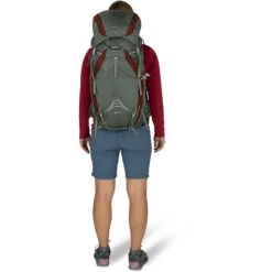 Osprey Eja 38 -Skiudstyr Butik Osprey Eja 38L Cloud Grey S22 OnBody3 1