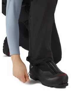 Arc'teryx Beta AR Women Pant FW 20/21 -Skiudstyr Butik beta ar pant women s black hem adjuster 1 2