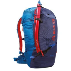 Blue Ice Yagi 35L -Skiudstyr Butik blue ice yagi 35 blue front akila print 2