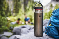 Hydro Flask 32oz / 946ml Wide Mouth Lightweight -Skiudstyr Butik hydro flask 32oz lightweight obsidian lifestyle 2