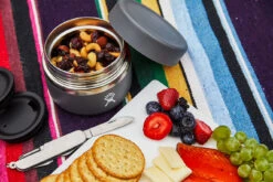 Hydro Flask Insulated Food Jar 8oz / 237ml -Skiudstyr Butik hydro flask food jar 12oz stone lifestyle.1 1 2