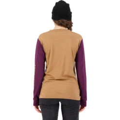 Mons Royale Yotei Boyfriend LS Women -Skiudstyr Butik mons royale yotei boyfriend ls women into the wild 2