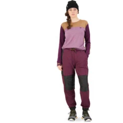 Mons Royale Yotei Boyfriend LS Women -Skiudstyr Butik mons royale yotei boyfriend ls women into the wild 4